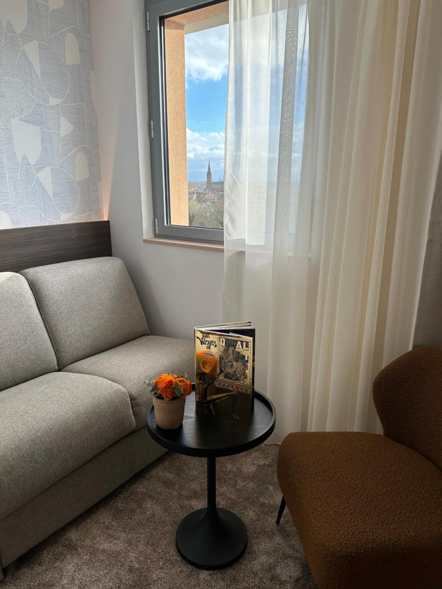 Dali Hotel Montauban Bagian luar foto